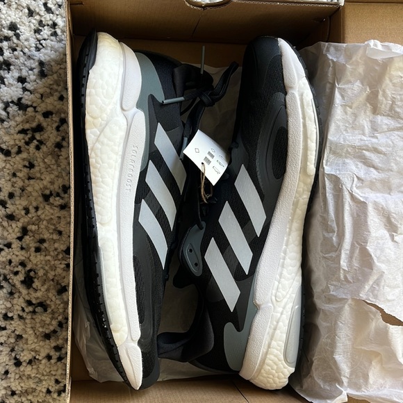 Men’s Adidas Solarboost Sneakers - Picture 3 of 10
